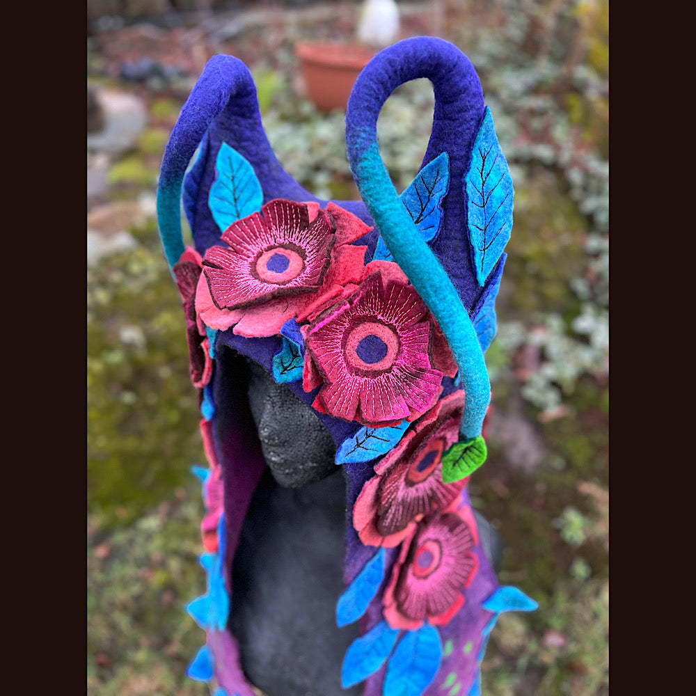 L’esprit des bois felted hood size medium