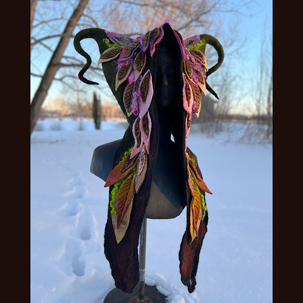 L’esprit des bois felted hood size 24” large