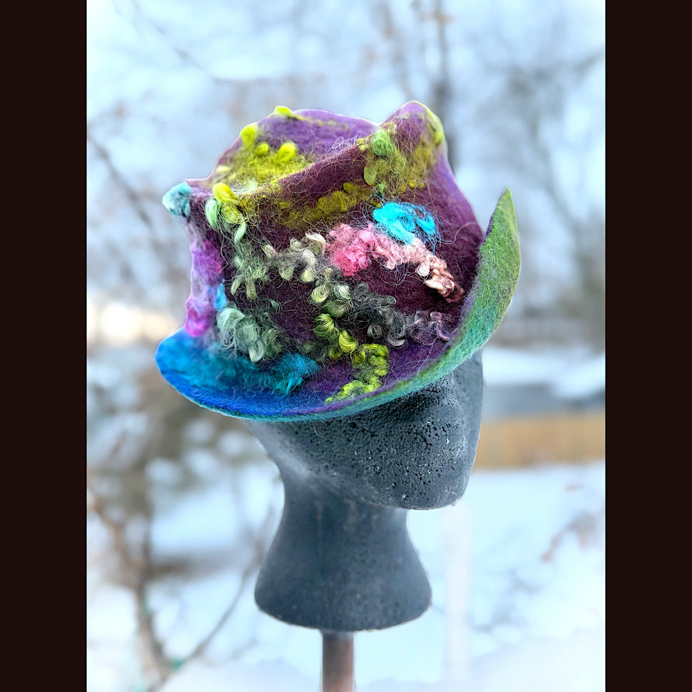 Handmade wool Felted hat 23” small medium