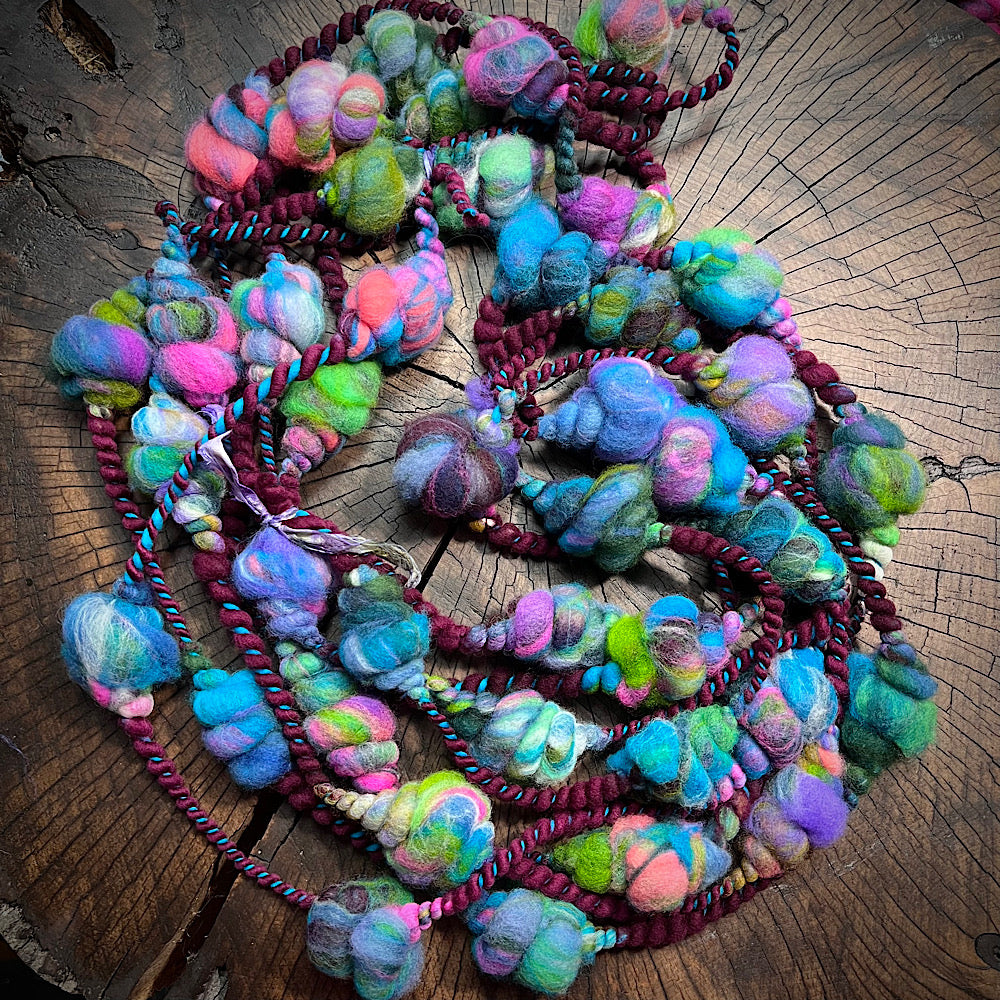 Beehives art yarn 2.8 oz