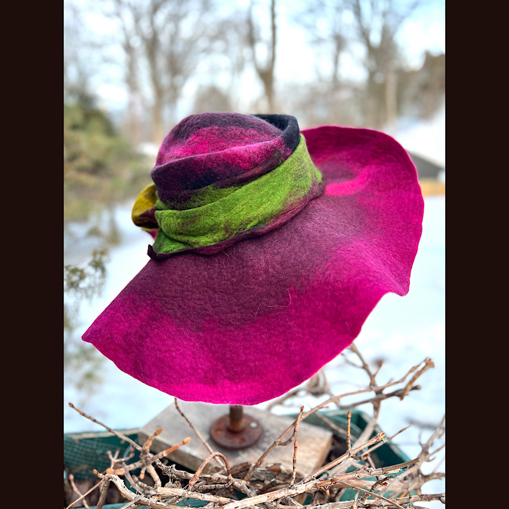 Felted top hat with bow 23” medium