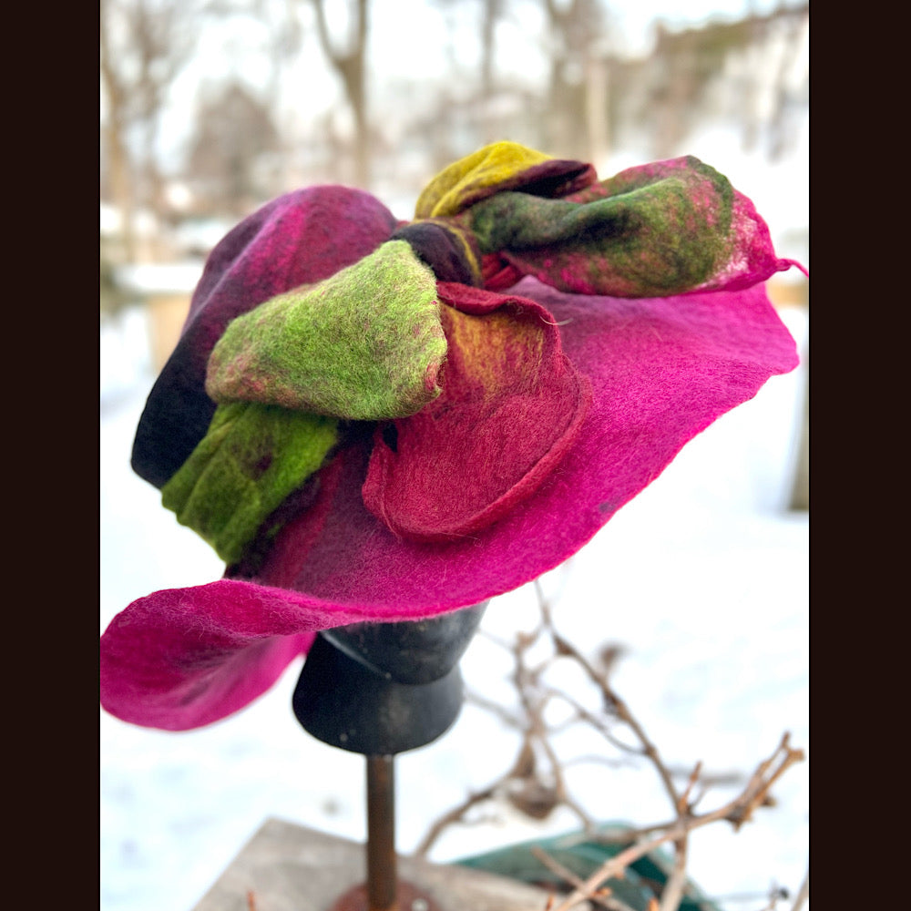 Felted top hat with bow 23” medium