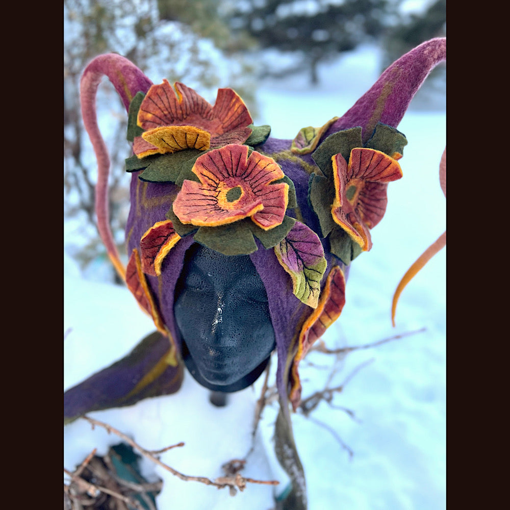 L’esprit des bois felted hood size 23” medium