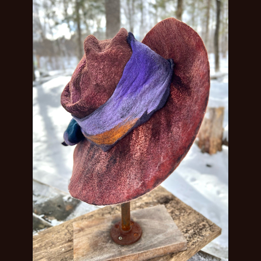 Felted top hat with bow 23” 1/2 medium
