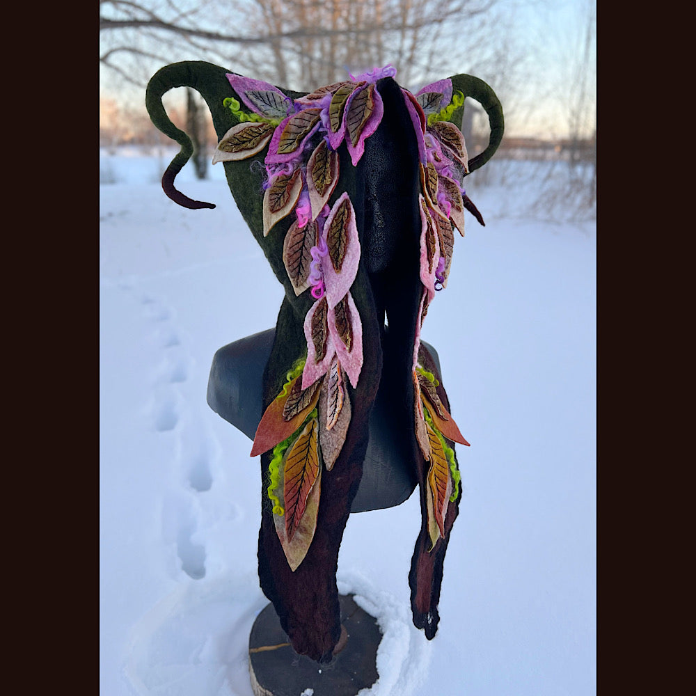 L’esprit des bois felted hood size 24” large