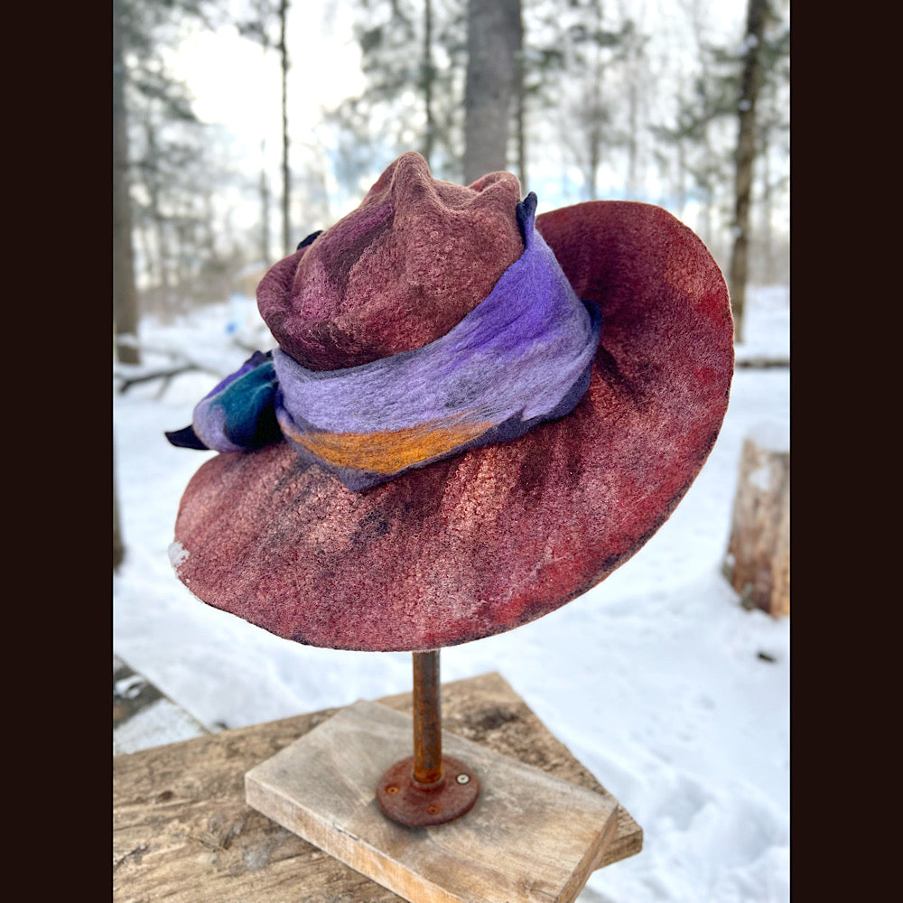 Felted top hat with bow 23” 1/2 medium