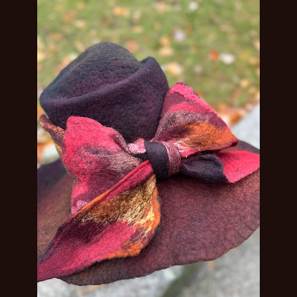 Felted top hat with bow 23” medium