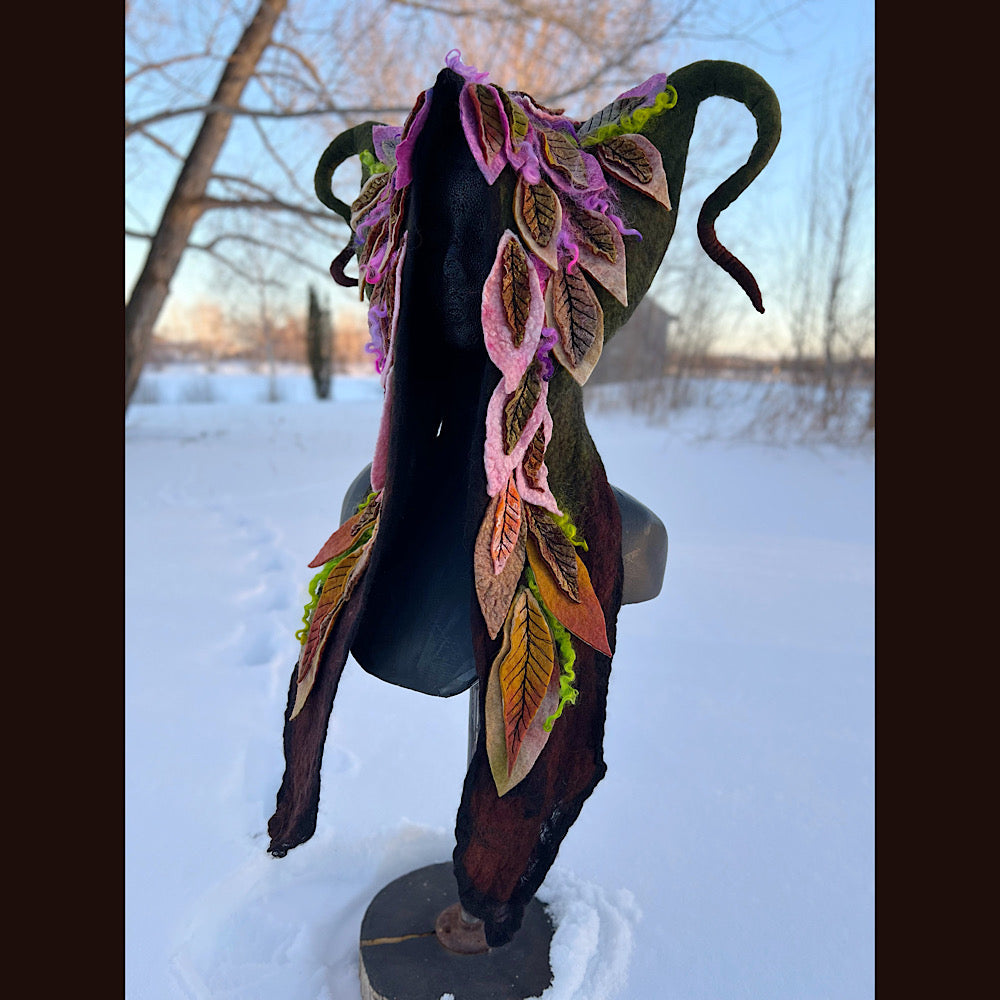 L’esprit des bois felted hood size 24” large