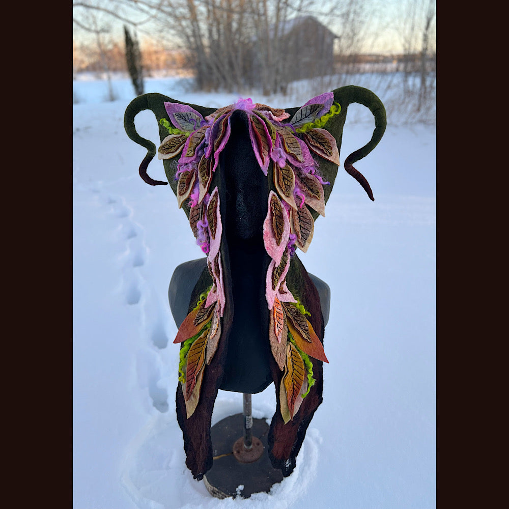 L’esprit des bois felted hood size 24” large