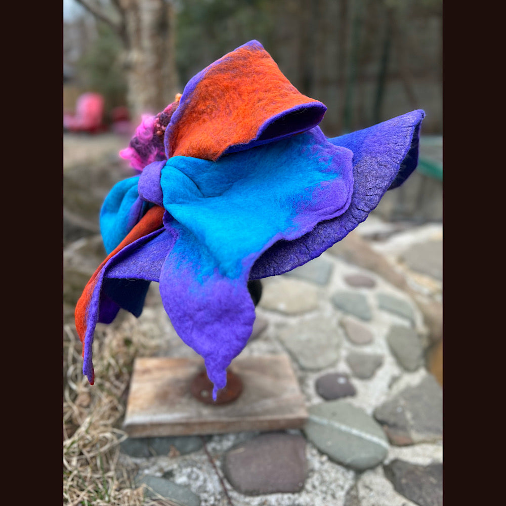 Felted top hat with bow and silk 23” 1/2 medium