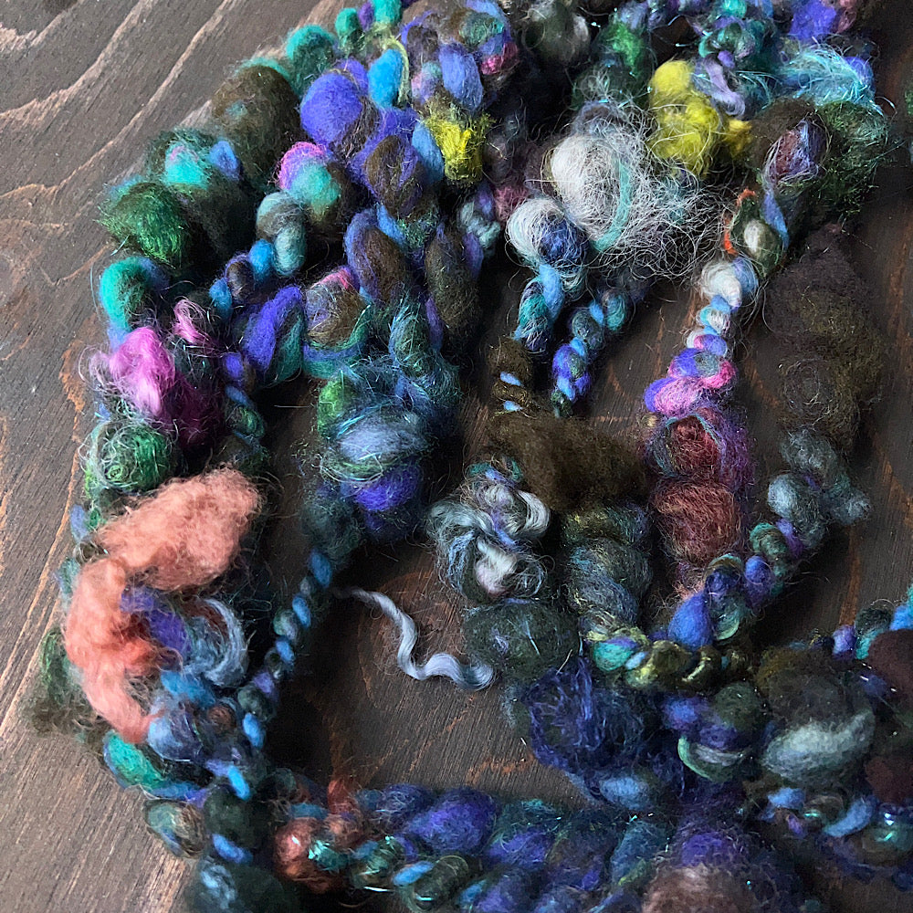 Dark blue Jumbo spiral yarn for weaving