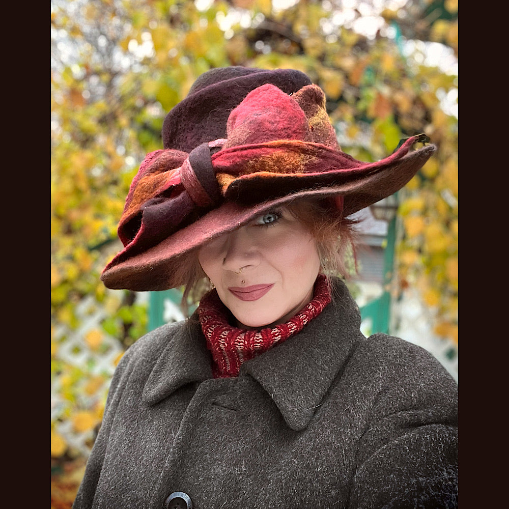 Felted top hat with bow 23” medium