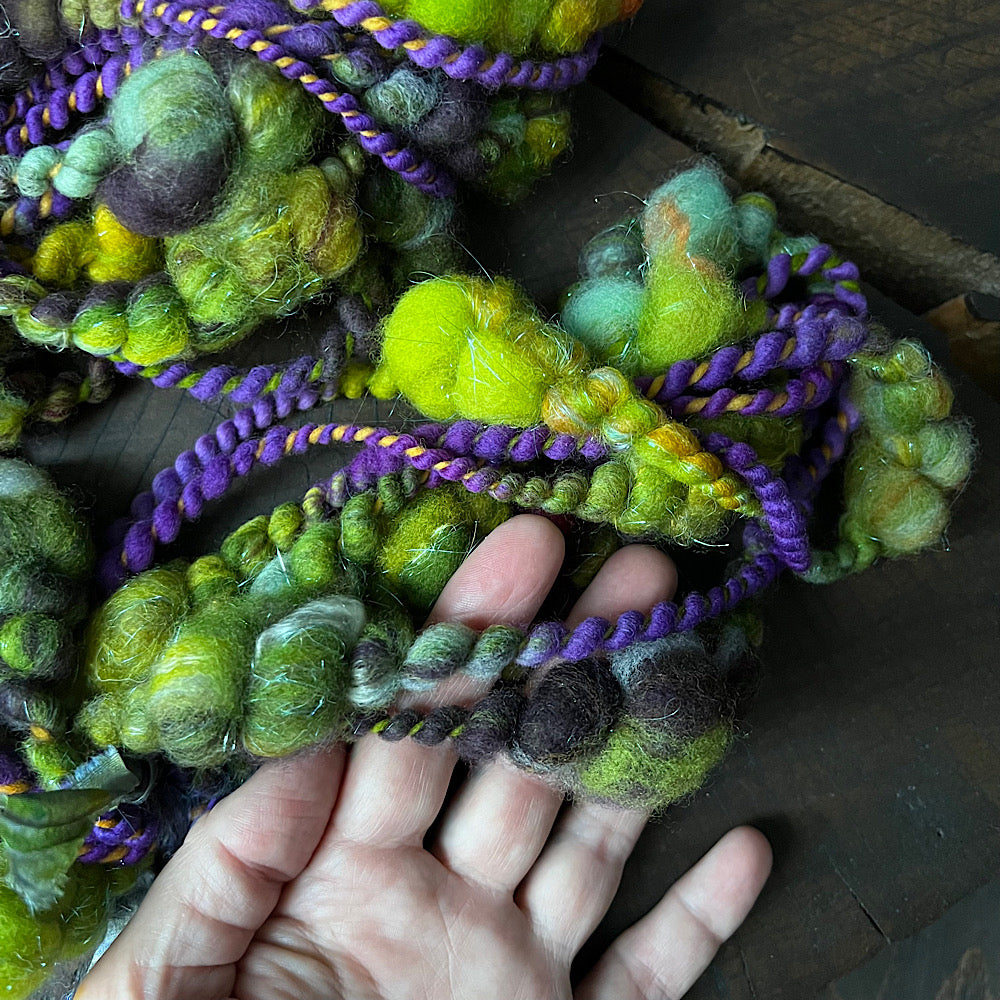 Beehives Art yarn STOCK