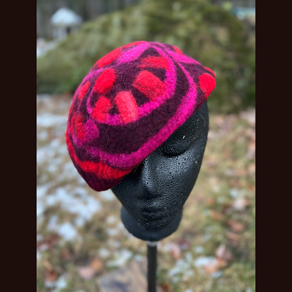 Felted beret medium