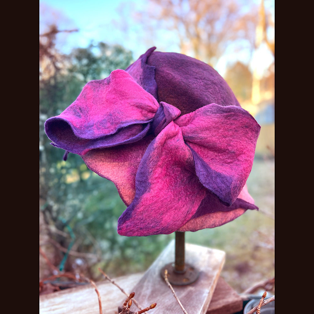 Felted top hat with bow 23” 1/2 medium