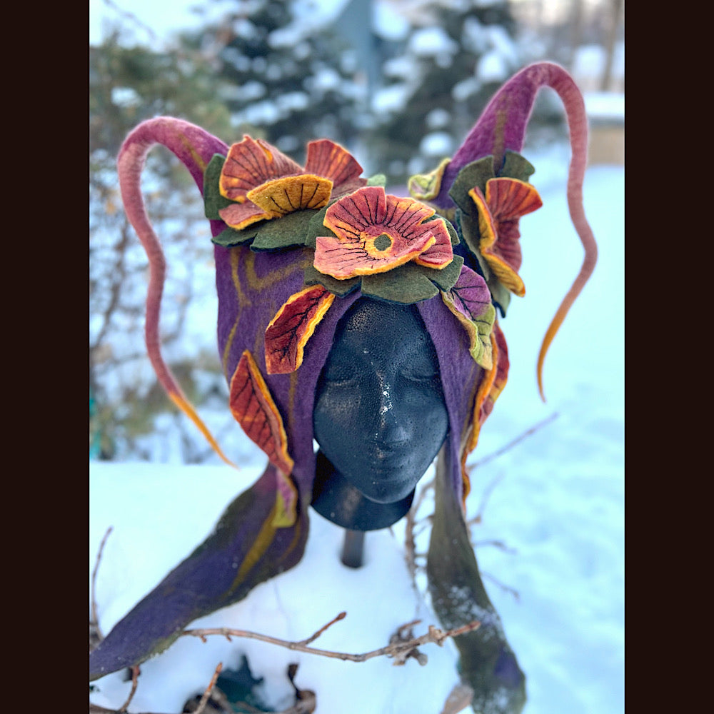 L’esprit des bois felted hood size 23” medium