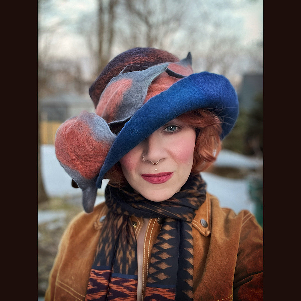 Felted top hat with bow 23” 1/2 medium