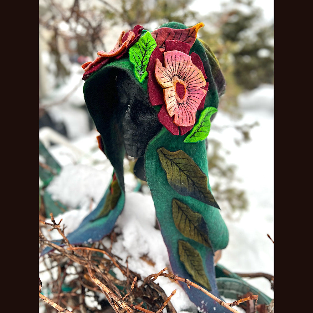 L’esprit des bois felted hood size 23” medium