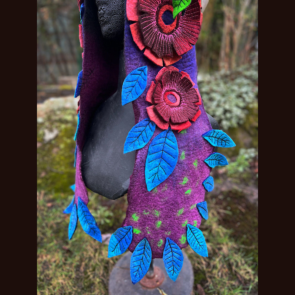 L’esprit des bois felted hood size medium