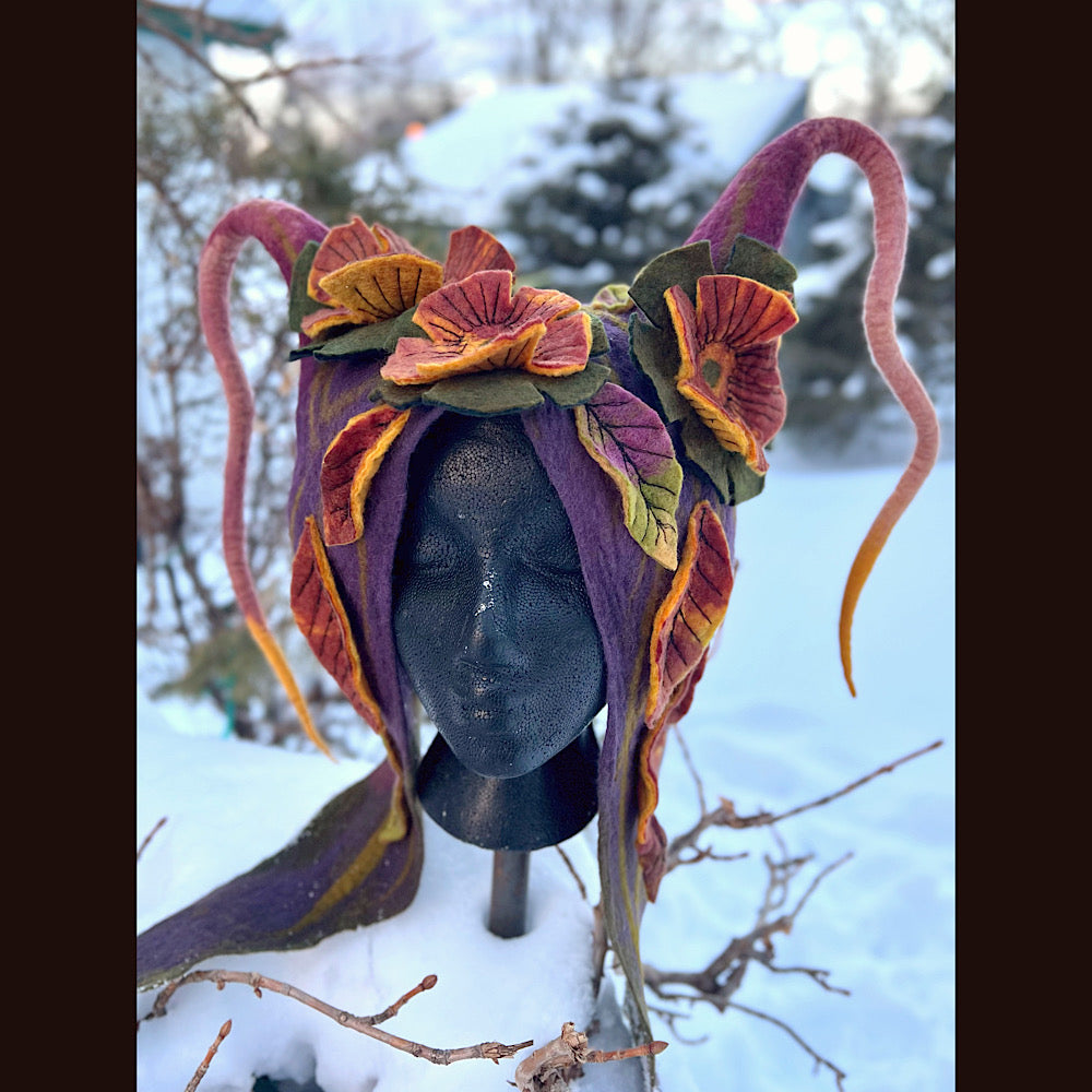 L’esprit des bois felted hood size 23” medium