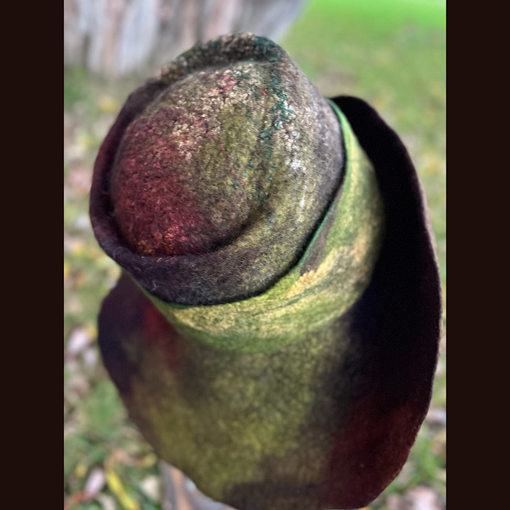 Felted top hat with bow 23” medium