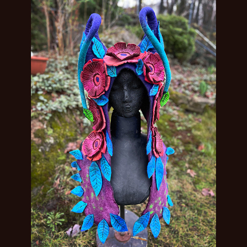 L’esprit des bois felted hood size medium