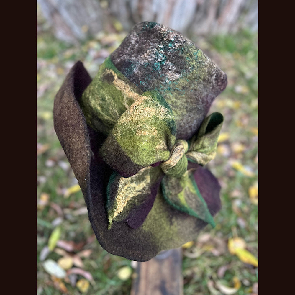 Felted top hat with bow 23” medium