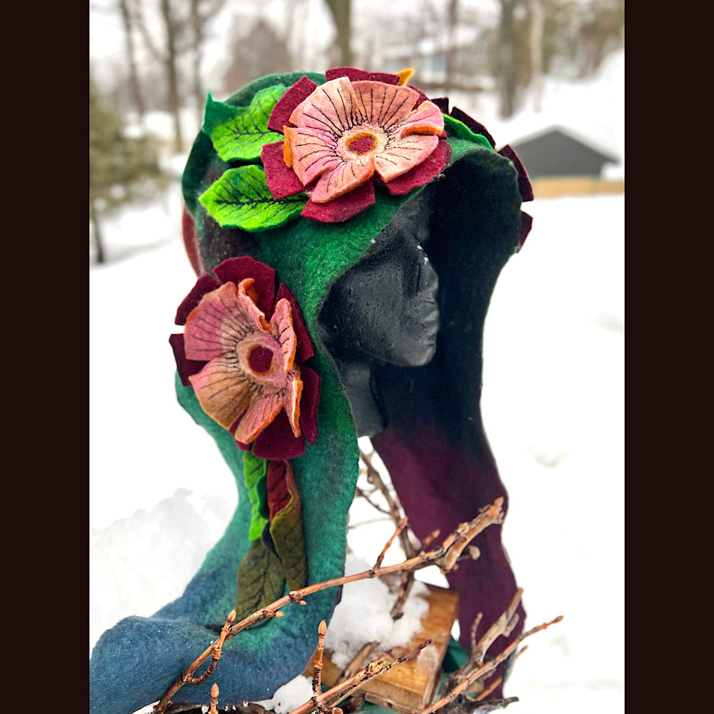 L’esprit des bois felted hood size 23” medium