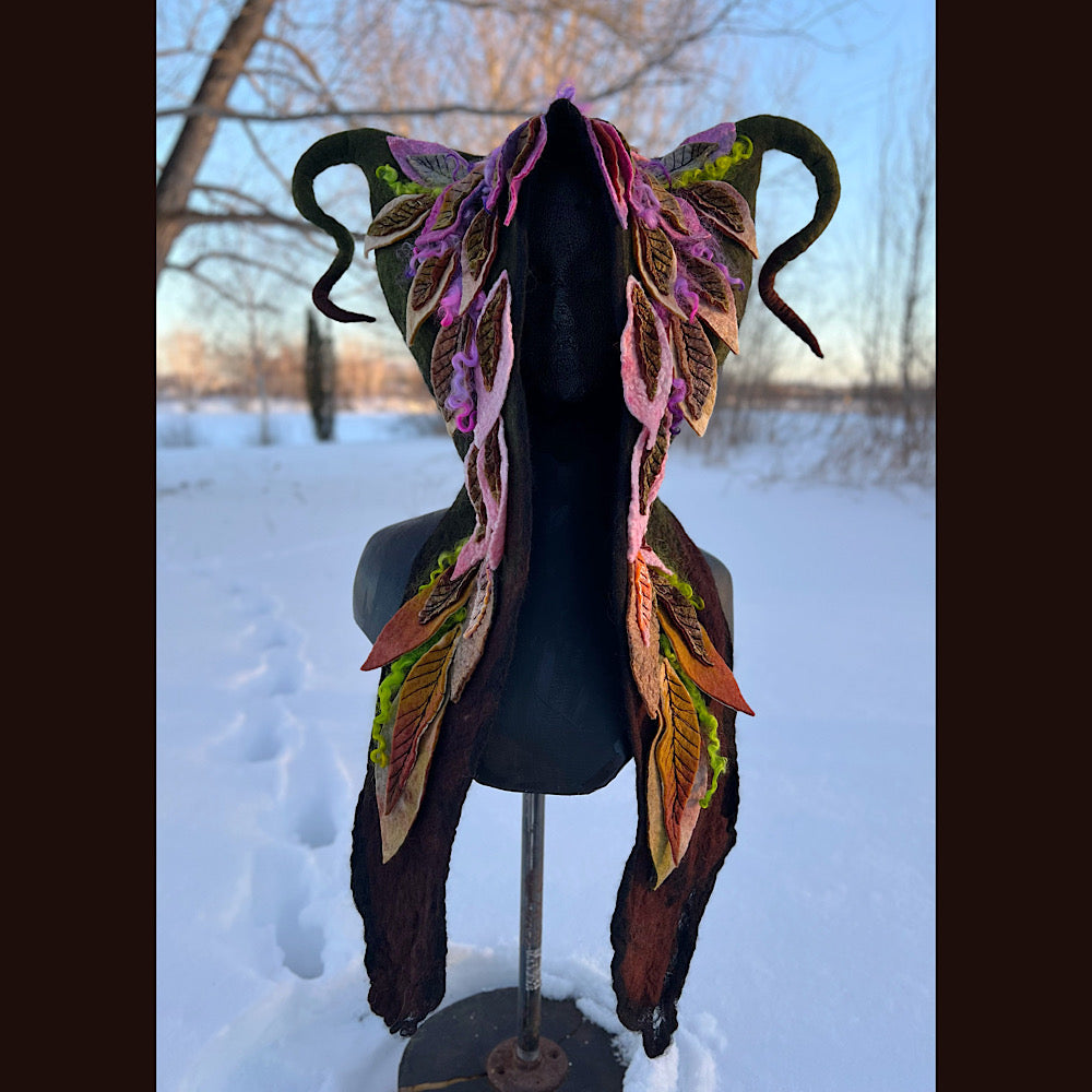 L’esprit des bois felted hood size 24” large