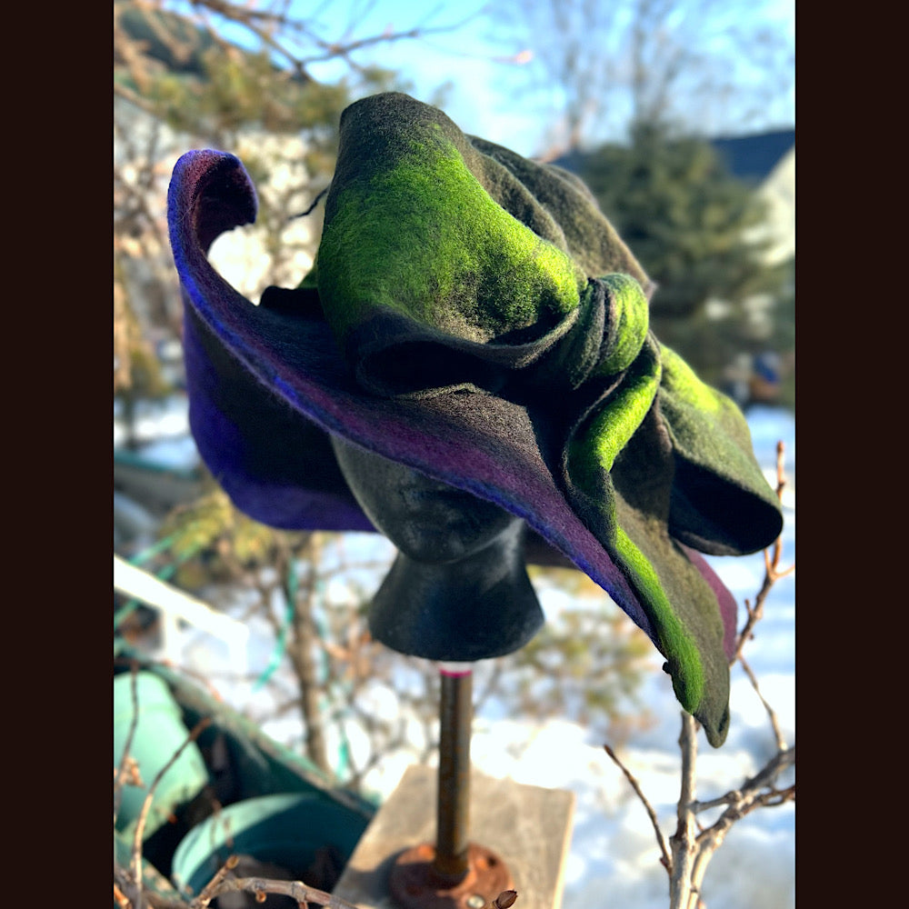 Felted top hat with bow 23” medium