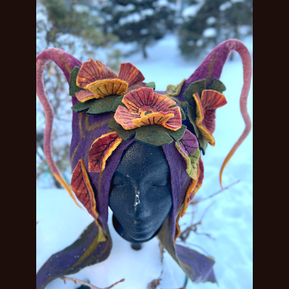 L’esprit des bois felted hood size 23” medium