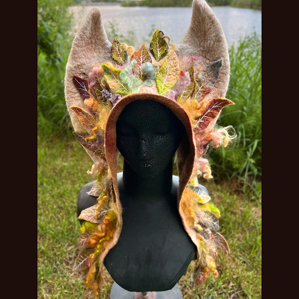 L’esprit des bois felted hood size 23.5” medium /large