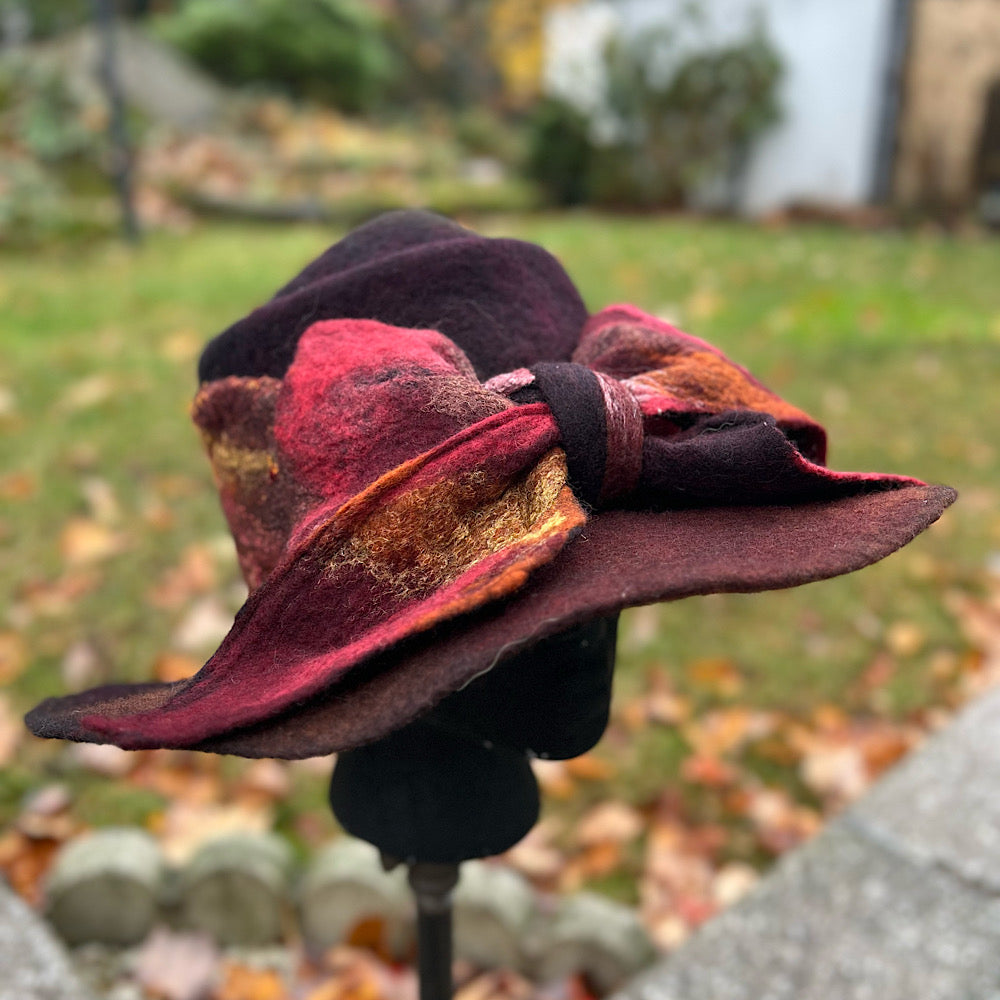 Felted top hat with bow 23” medium