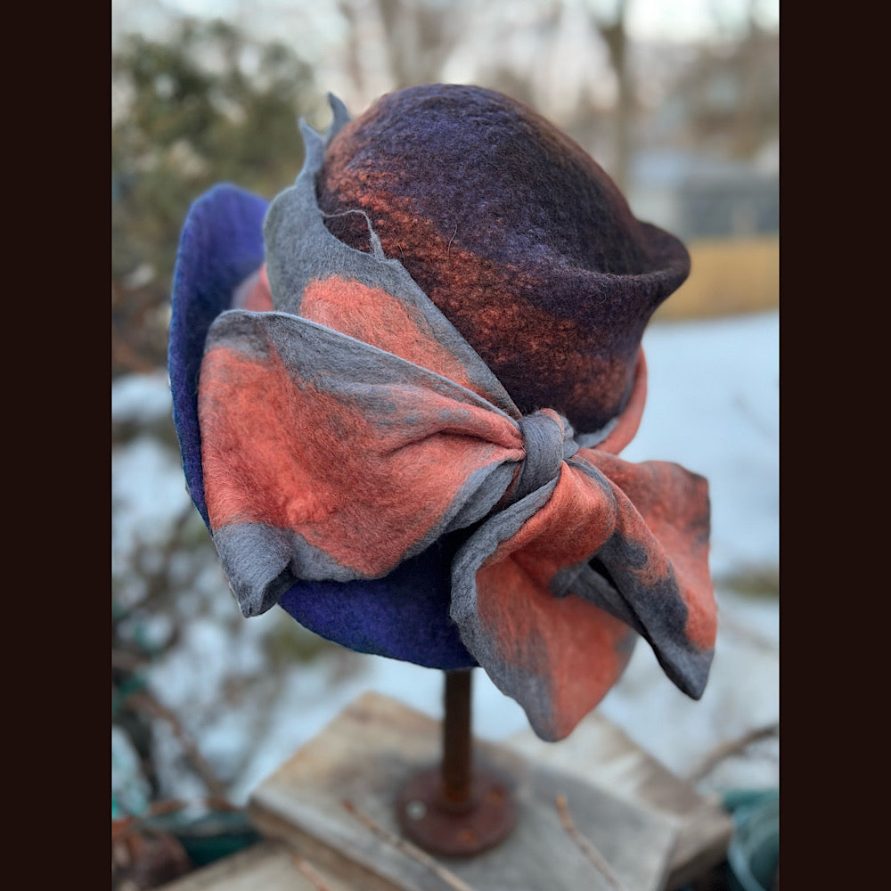 Felted top hat with bow 23” 1/2 medium
