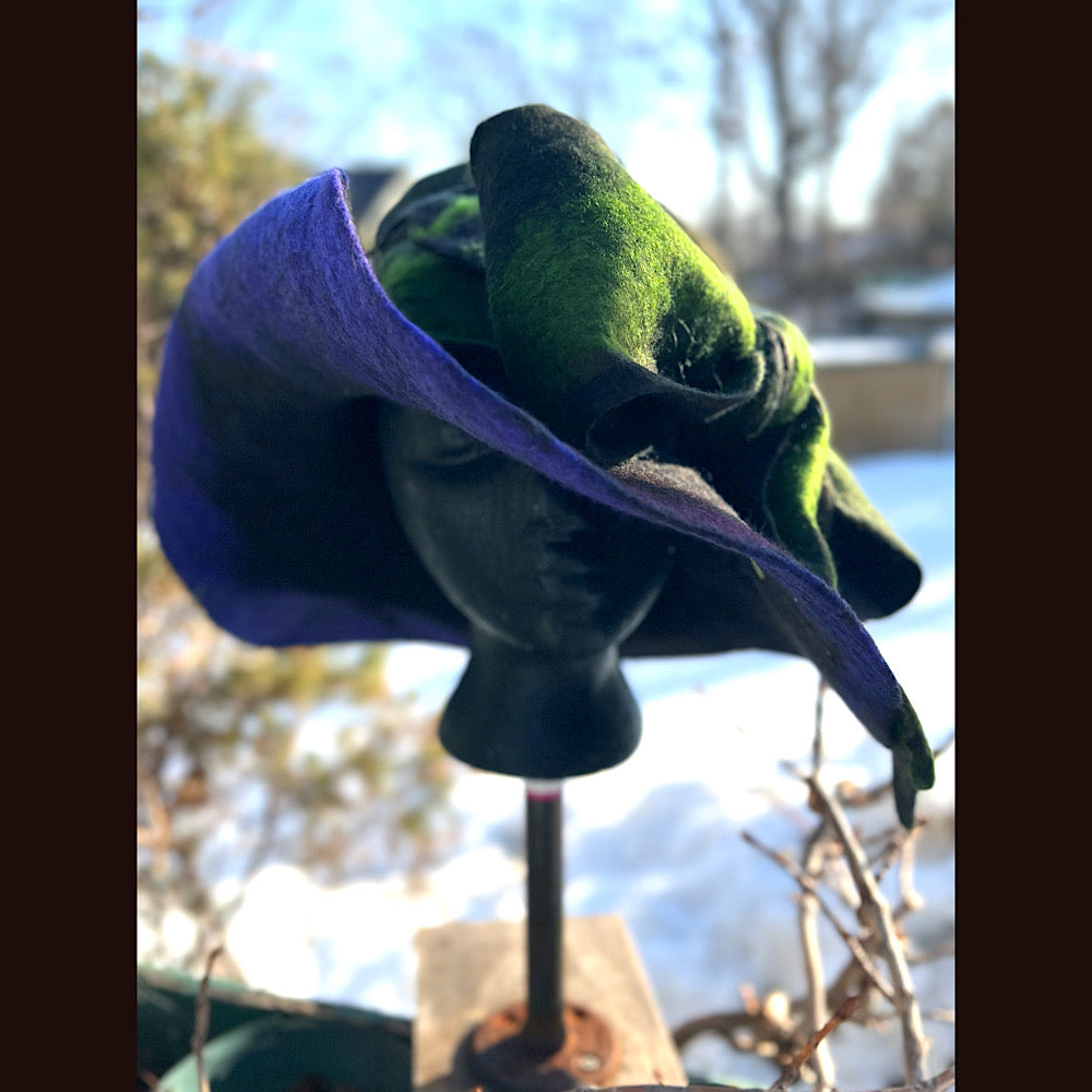 Felted top hat with bow 23” medium