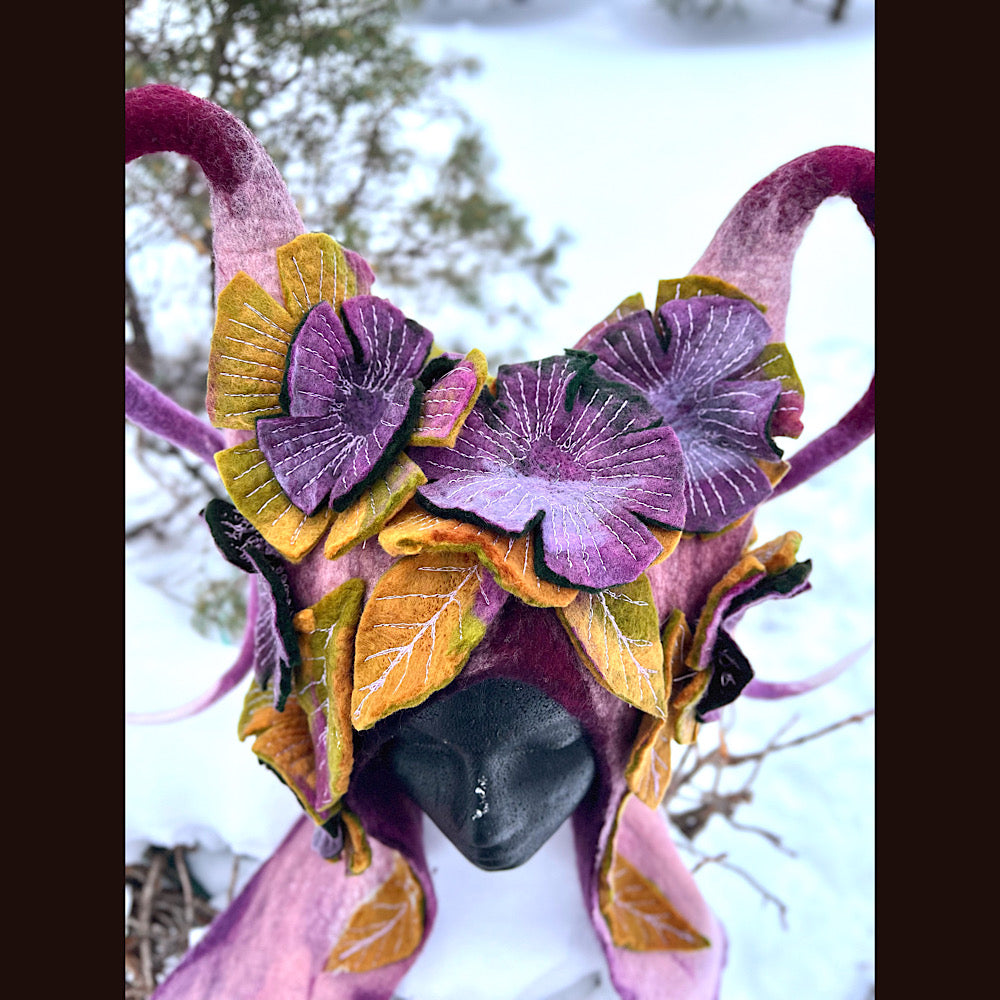 L’esprit des bois felted hood size 24” large