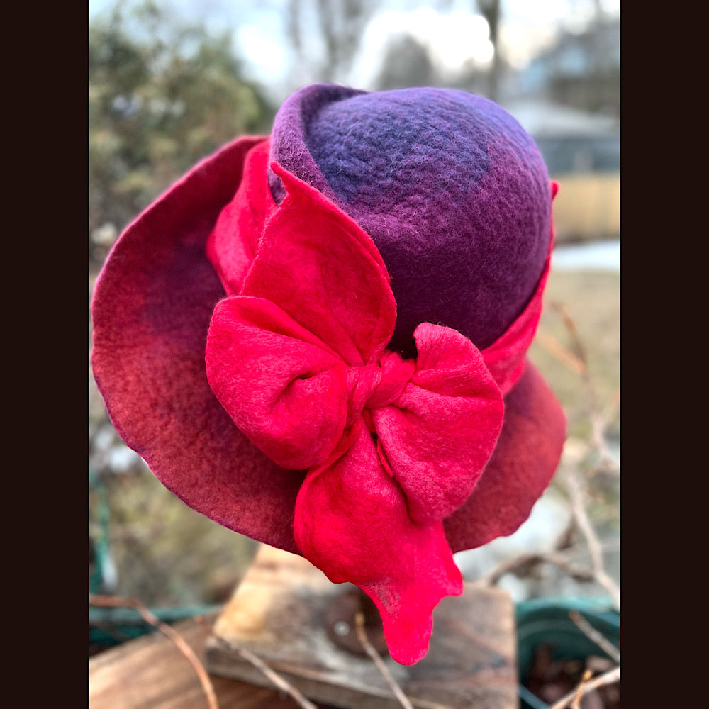 Felted top hat with bow 23” 1/2 medium
