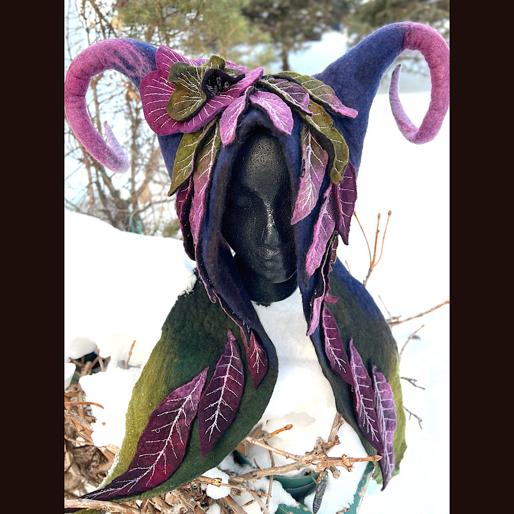 L’esprit des bois felted hood size 24” large
