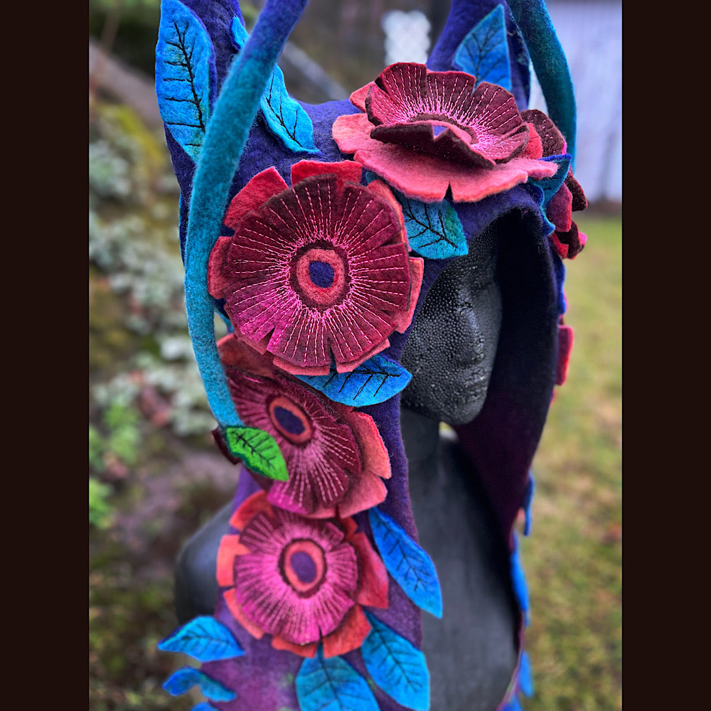 L’esprit des bois felted hood size medium