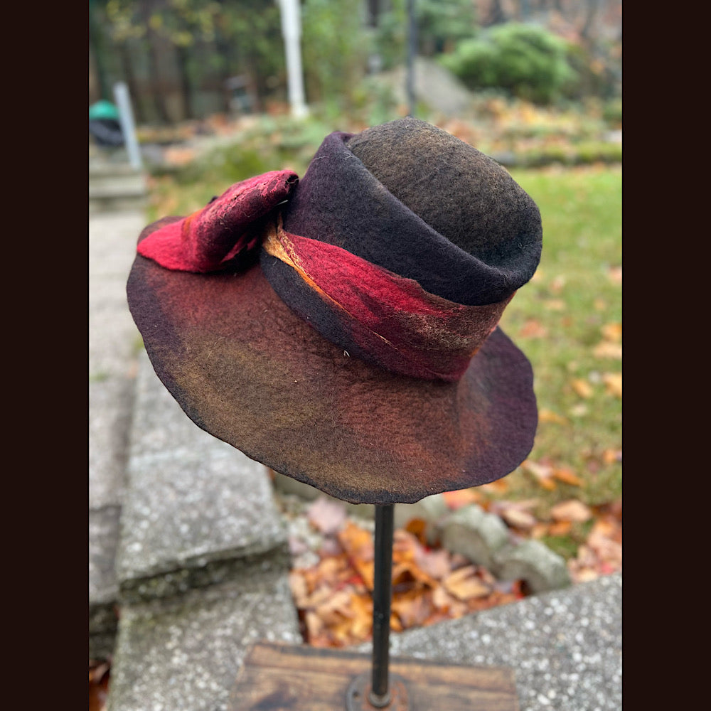 Felted top hat with bow 23” medium