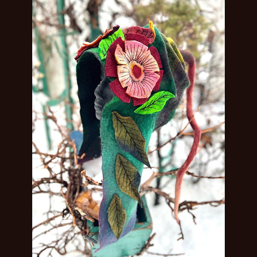 L’esprit des bois felted hood size 23” medium