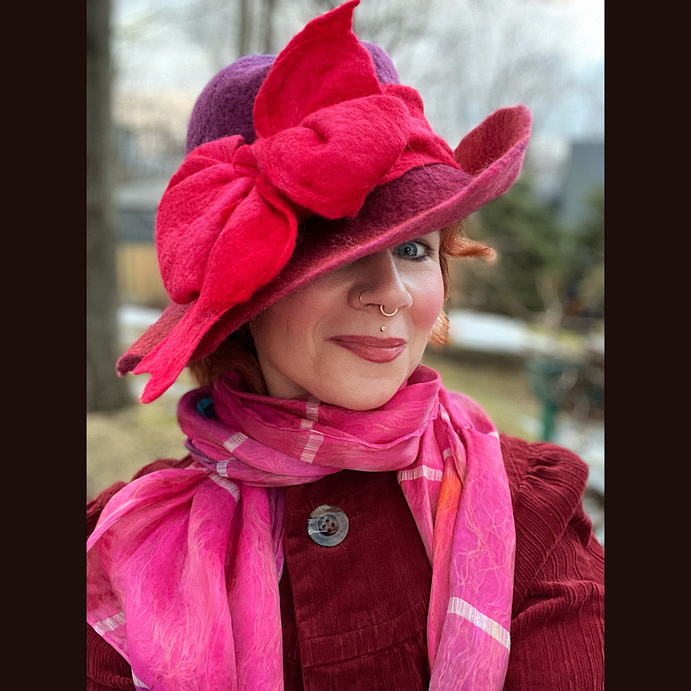 Felted top hat with bow 23” 1/2 medium