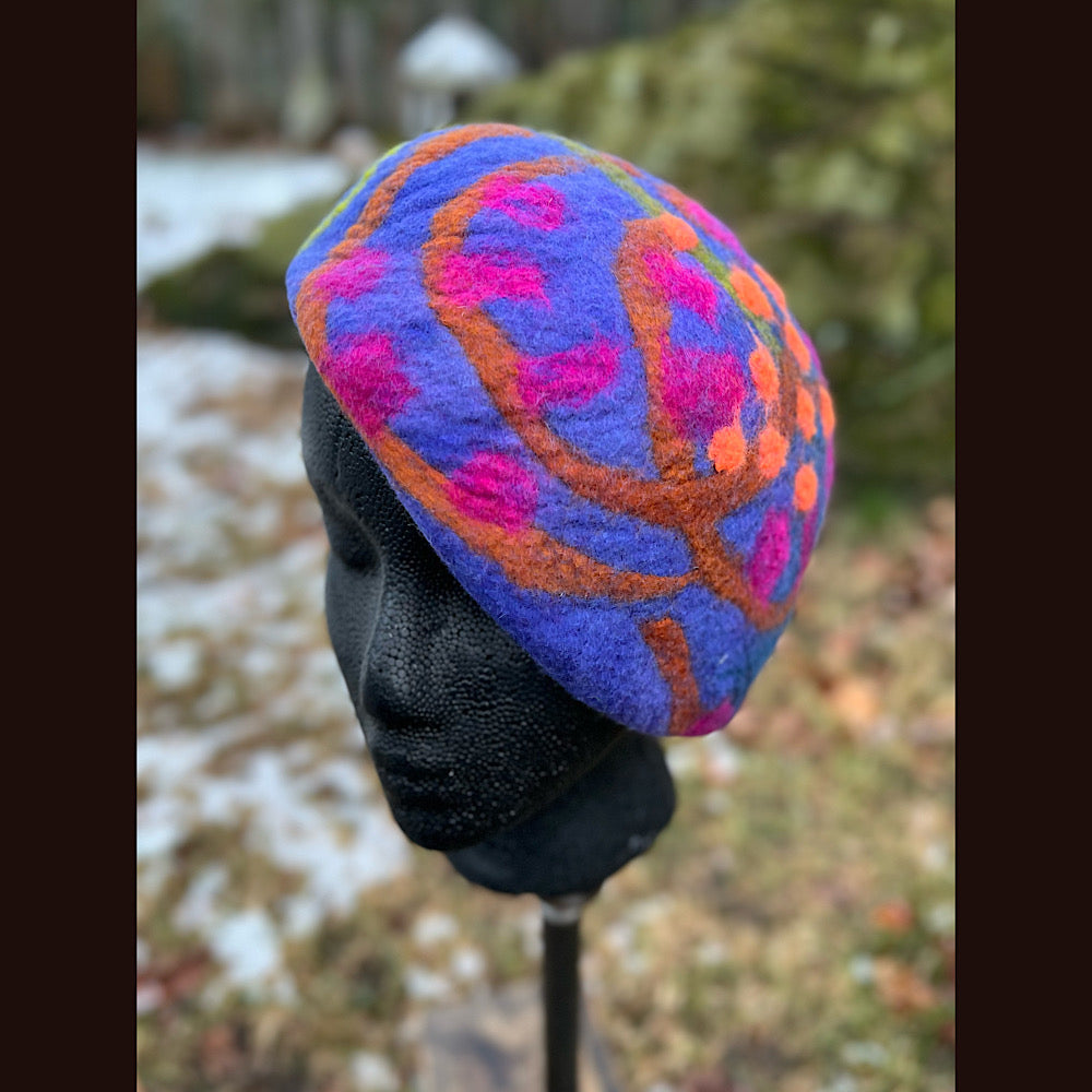 Felted beret medium