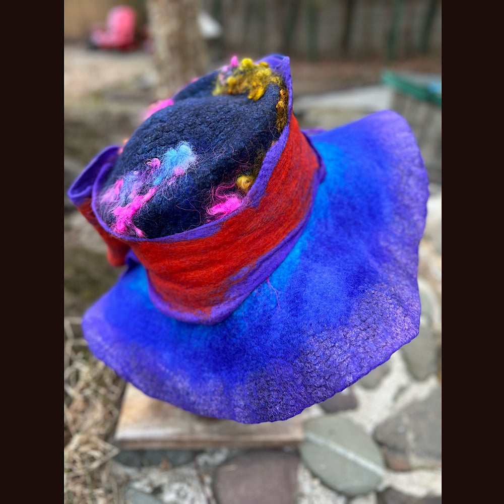 Felted top hat with bow and silk 23” 1/2 medium