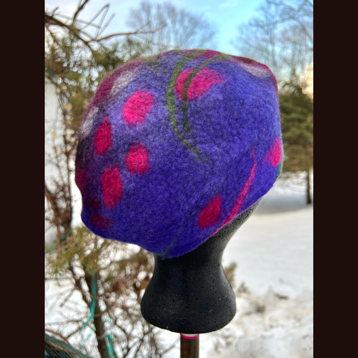 Felted beret 23”