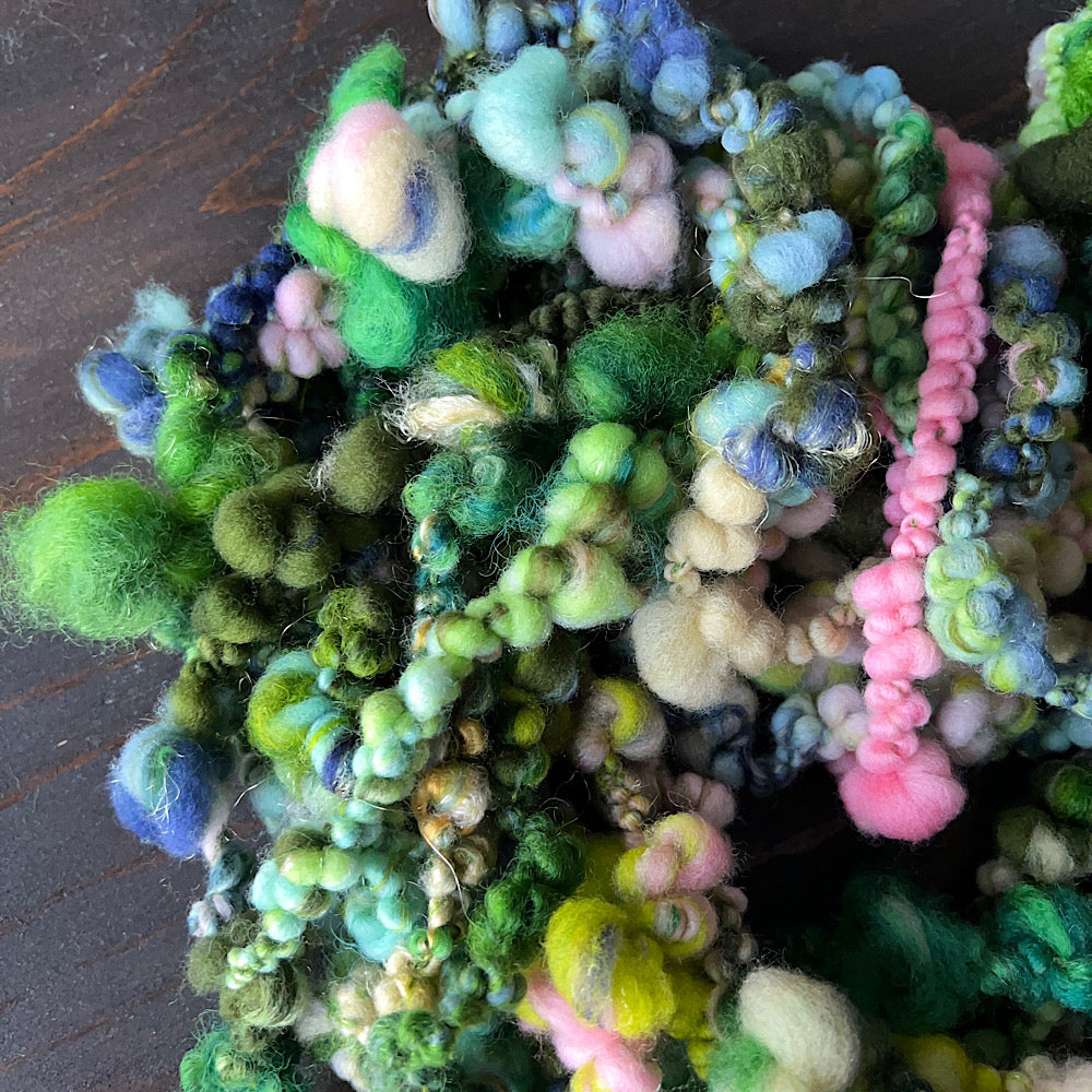 Boucle art yarn for weavers