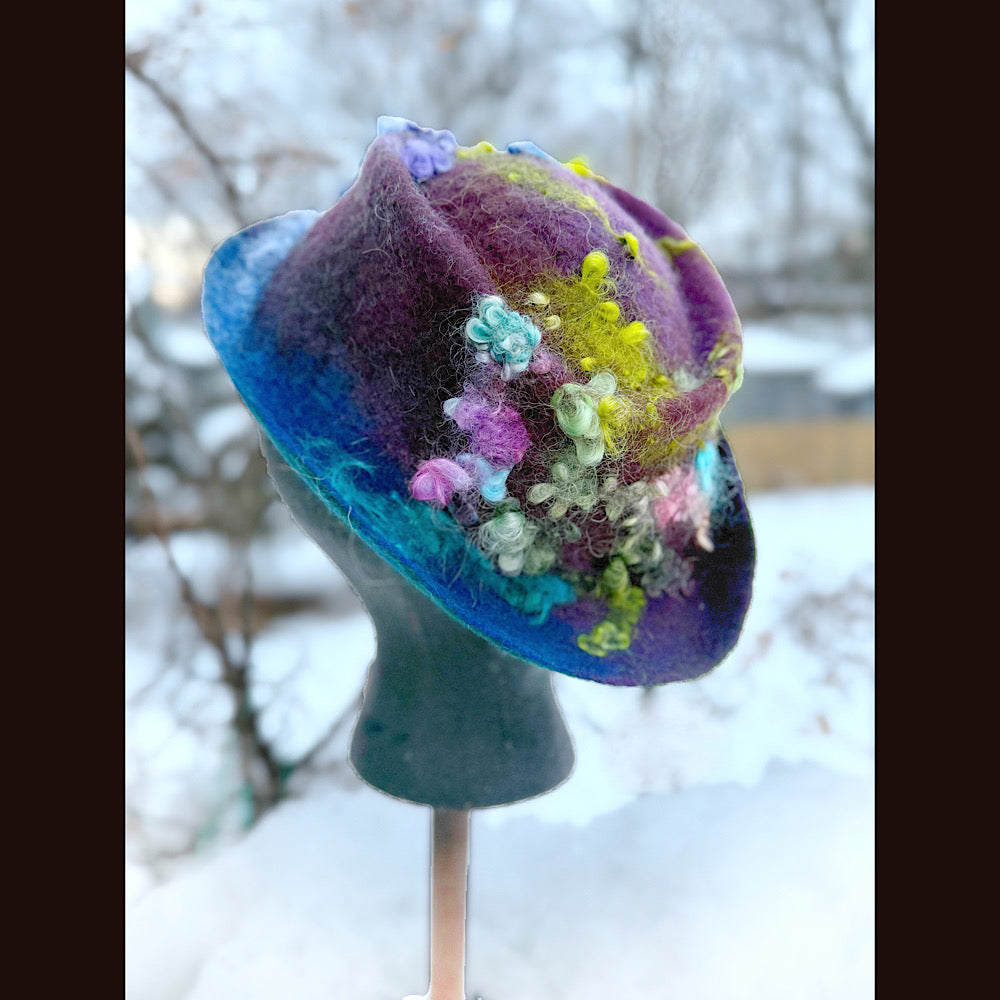 Handmade wool Felted hat 23” small medium