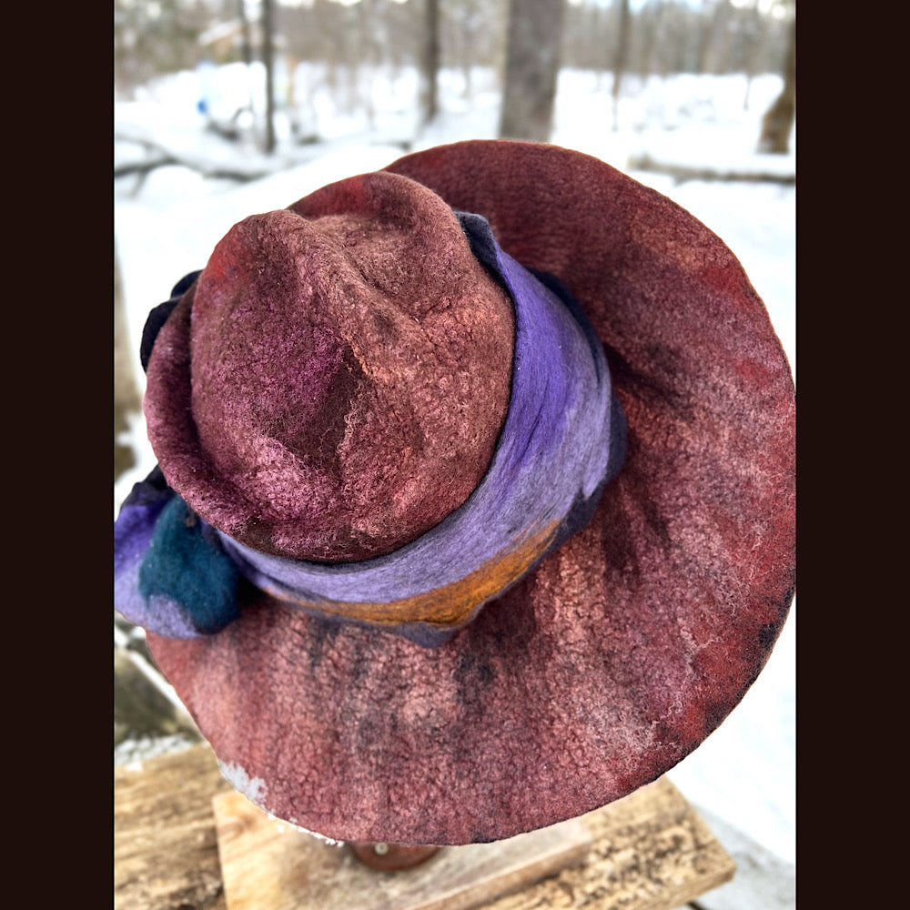 Felted top hat with bow 23” 1/2 medium