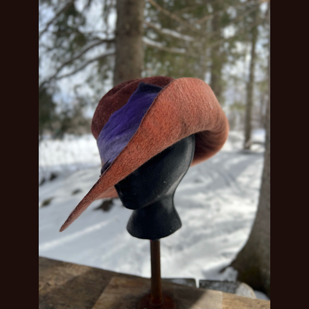 Felted top hat with bow 23” 1/2 medium