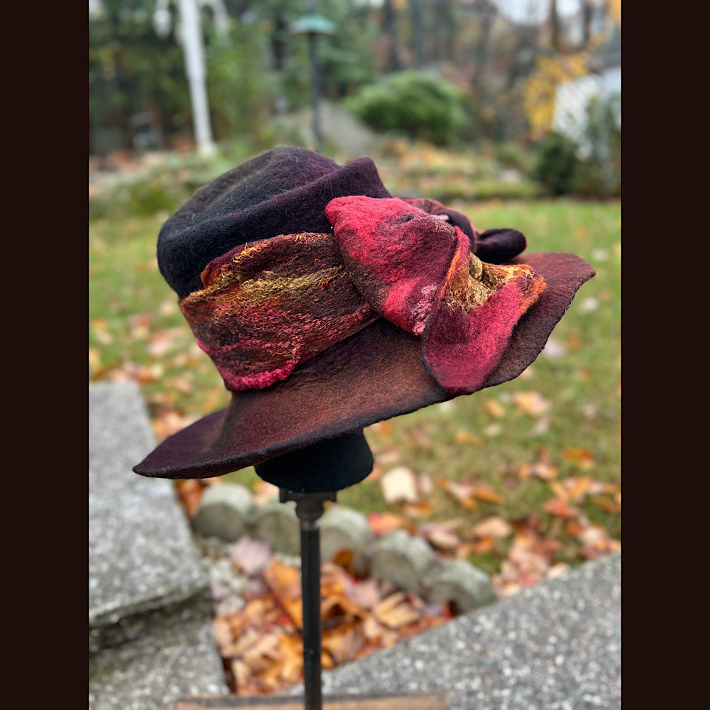 Felted top hat with bow 23” medium